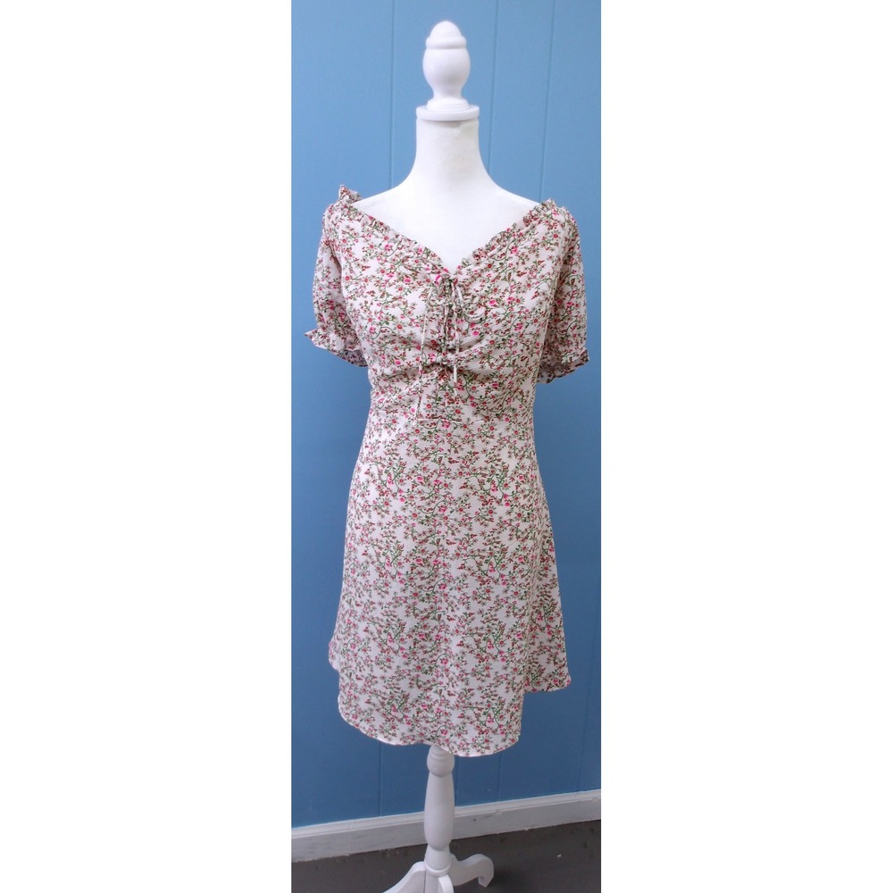 City Chic White Floral Smocked Tie Front Top Plus Size 18 Dress / #7237